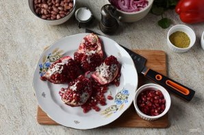 Салат "Тбилиси" с гранатом Салат "Тбилиси" с гранатом