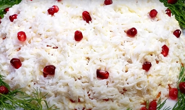 Доступный праздничный салат «Снежная Королева». Новогоднее меню 2025
