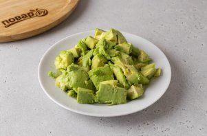 Авокадо с лимоном Авокадо с лимоном