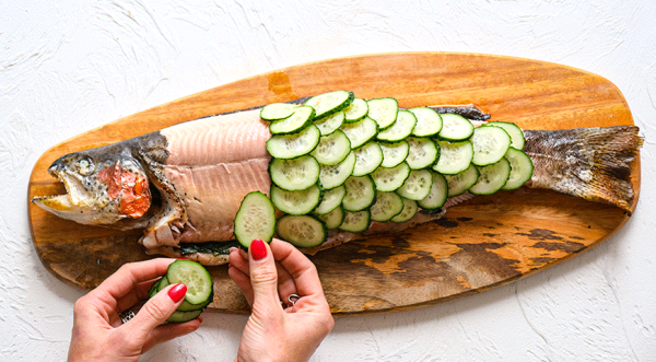 Форель в соусе со шпинатом, пошаговый рецепт с фото Форель в соусе со шпинатом, пошаговый рецепт с фото