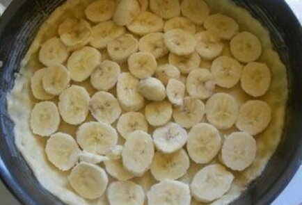 Нежный банановый пирог со сметанной заливкой Нежный банановый пирог со сметанной заливкой