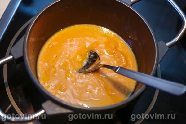 Сладкая колбаска из соломки со сливочной «Коровкой» Сладкая колбаска из соломки со сливочной «Коровкой»