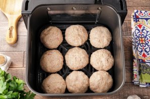 Котлеты в аэрогриле Котлеты в аэрогриле