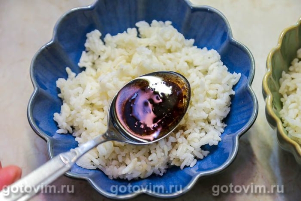 Поке с курицей, манго и авокадо Поке с курицей, манго и авокадо