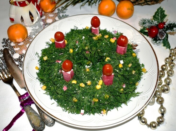 Салат из крабовых палочек "новогодний" Салат из крабовых палочек "новогодний"