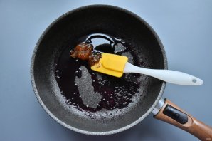 Куриная печень по-анжуйски Куриная печень по-анжуйски