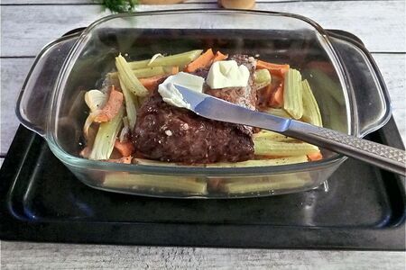 Ростбиф со сливочным маслом на овощной подушке #пушкинкулинар Ростбиф со сливочным маслом на овощной подушке #пушкинкулинар