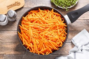 Морковь жареная с луком Морковь жареная с луком