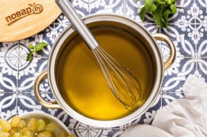 Виноград в чайном желе