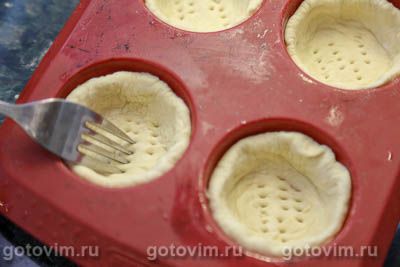 Корзиночки из слоеного теста с заварным кремом Корзиночки из слоеного теста с заварным кремом