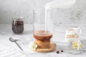 Молочный кофе гляссе Молочный кофе гляссе