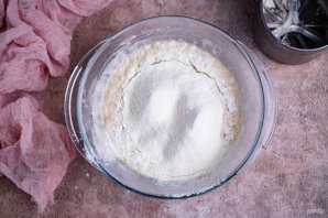 Слоеные пирожки с сыром и луком Слоеные пирожки с сыром и луком