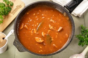 Гуляш с макаронами Гуляш с макаронами