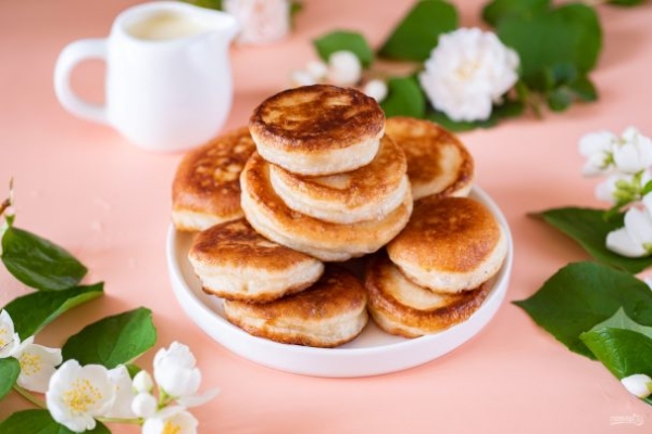 Пышные дрожжевые оладьи Пышные дрожжевые оладьи