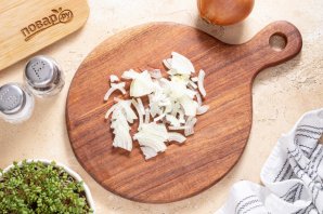 Шампиньоны в сметанном соусе Шампиньоны в сметанном соусе