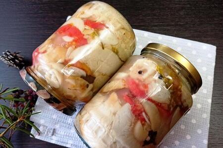 Соленые грузди с помидорами Соленые грузди с помидорами