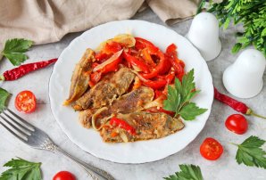 Говяжьи губы с овощами Говяжьи губы с овощами