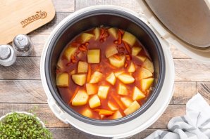 Картошка тушеная в мультиварке Картошка тушеная в мультиварке