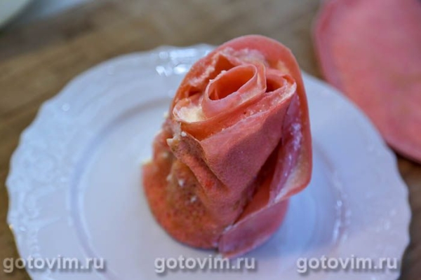 Блинный торт «Роза» с заварным кремом