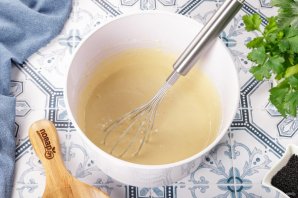 Заливной пирог с капустой на кефире Заливной пирог с капустой на кефире