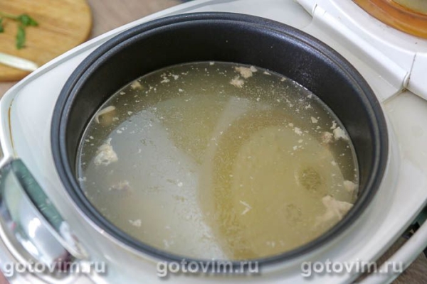 Суп из свинины с картофелем и корнем сельдерея в мультиварке Суп из свинины с картофелем и корнем сельдерея в мультиварке