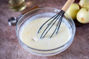 Пышные яблочные оладьи Пышные яблочные оладьи