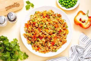 Рис по-тайски с овощами