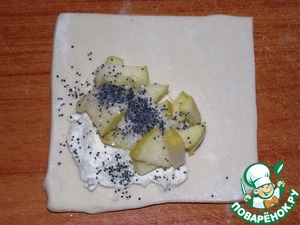 Слойки с творожным сыром и яблоками