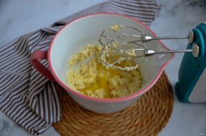 Кекс с финиками и бананом Кекс с финиками и бананом