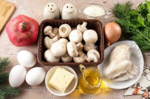 Новогодний салат "Варежка" на год Змеи Новогодний салат "Варежка" на год Змеи