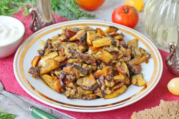 Белые грибы жареные Белые грибы жареные