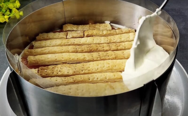 Невероятно вкусный праздничный торт. Готовлю без муки: простой рецепт Невероятно вкусный праздничный торт. Готовлю без муки: простой рецепт