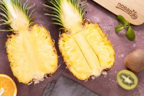 Фруктовый салат в ананасе Фруктовый салат в ананасе