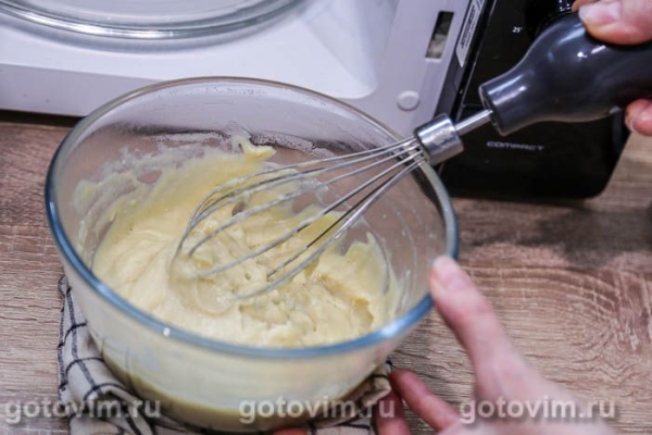 Шоколадный торт с яблочным заварным кремом в микроволновке