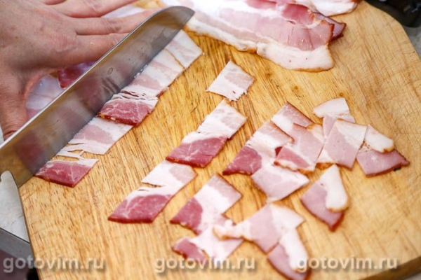 Чечевица с кровяной колбасой и беконом