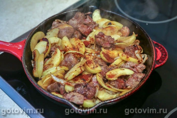 Печень с яблоками по-берлински Печень с яблоками по-берлински