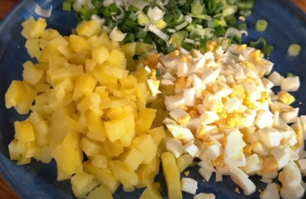 &laquo;Спасение дачника&raquo; &mdash; ленивые пирожки за 5 минут. Вкусный и быстрый рецепт