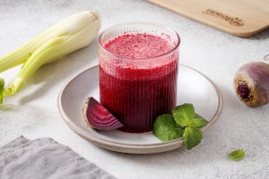Смузи из свеклы и сельдерея Смузи из свеклы и сельдерея