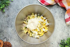 Салат с ананасами Салат с ананасами