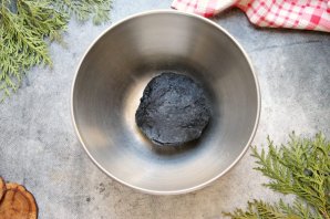 Черные пельмени Черные пельмени