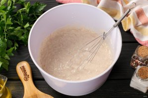 Мясной закусочный торт с грибами и маринованными огурцами Мясной закусочный торт с грибами и маринованными огурцами