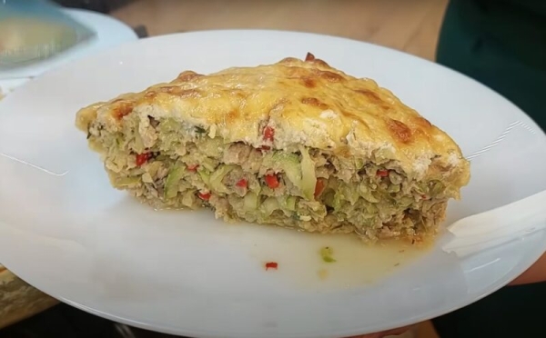 Вкусная кабачковая запеканка: это первое, что я готовлю из кабачков этим летом. Сочное и яркое блюдо