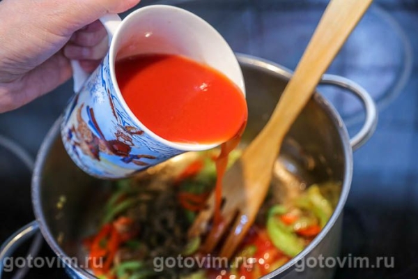 Фасоль в томатном соке с перцем чили Фасоль в томатном соке с перцем чили