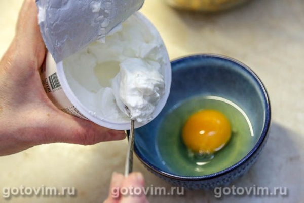 Булочка-плетенка с куриной печенью Булочка-плетенка с куриной печенью