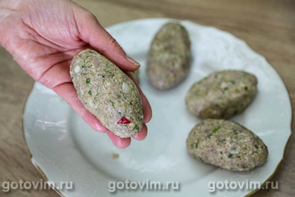 Мясные котлеты с булгуром в мультиварке