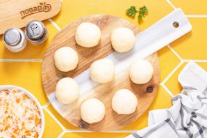 Пирожки с квашеной капустой Пирожки с квашеной капустой