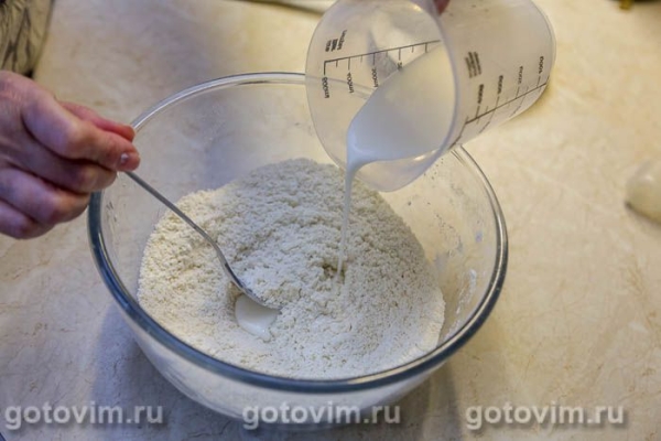 Свиная вырезка в тесте, запеченная со сладким перцем