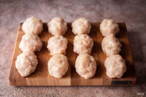 Куриные котлеты в мультиварке