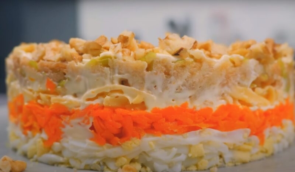 Вместо надоевшего Оливье. Сразу 3 вкусных салата на Новогодний стол Вместо надоевшего Оливье. Сразу 3 вкусных салата на Новогодний стол