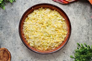 Пирог на майонезе и сметане Пирог на майонезе и сметане